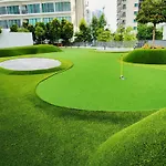 Central Kl City Condo With Balcony Infinity Pool & Lrt Mrt & Klcc Mall Access