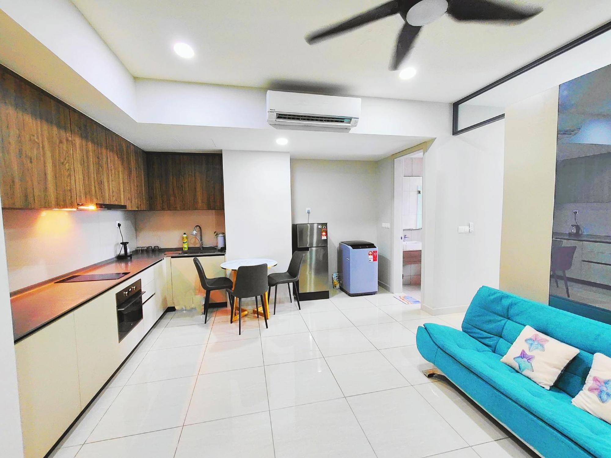Pangsapuri Central Kl City With Balcony Infinity Pool & Lrt Mrt & Klcc Mall Access