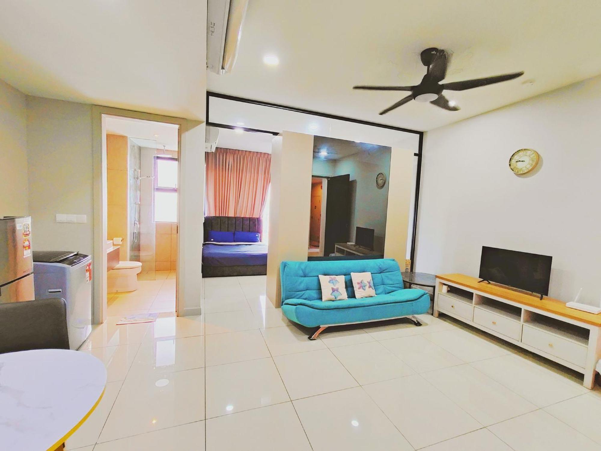 Central Kl City With Balcony Infinity Pool & Lrt Mrt & Klcc Mall Access