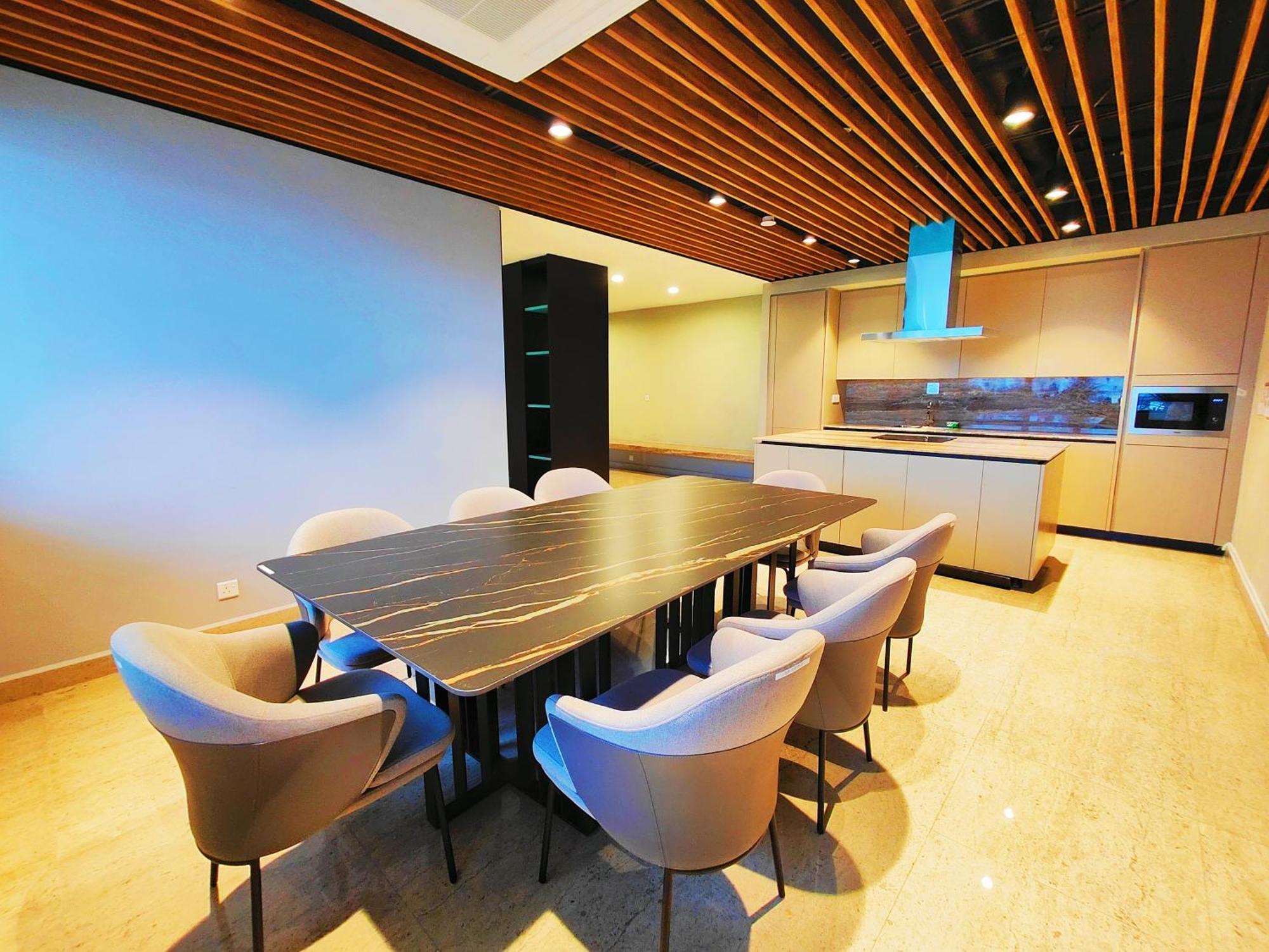 Pangsapuri Central Kl City With Balcony Infinity Pool & Lrt Mrt & Klcc Mall Access *