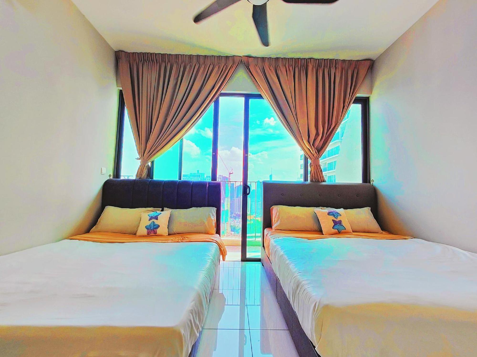 Central Kl City With Balcony Infinity Pool & Lrt Mrt & Klcc Mall Access Pangsapuri Kuala Lumpur