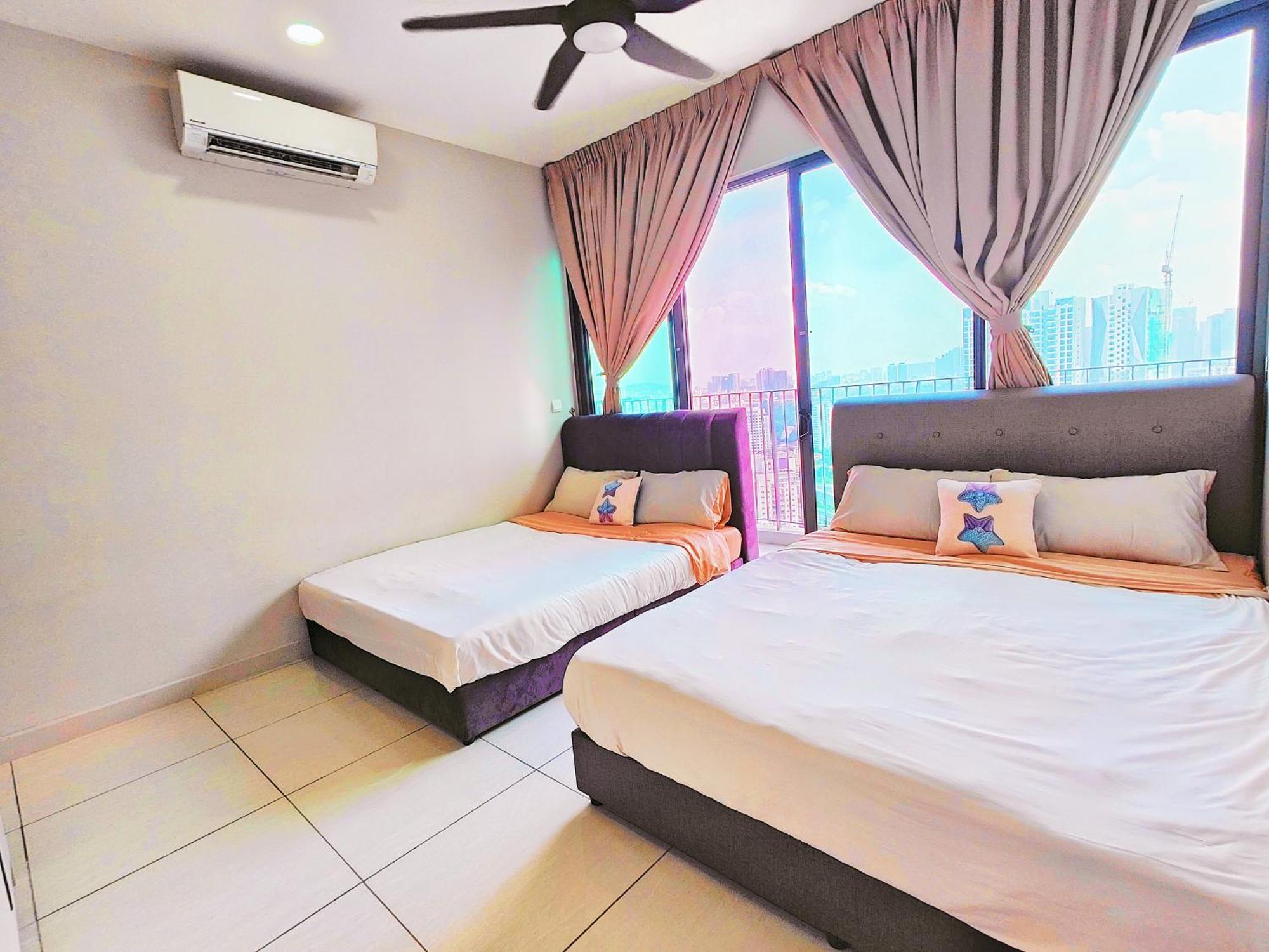 Central Kl City With Balcony Infinity Pool & Lrt Mrt & Klcc Mall Access *